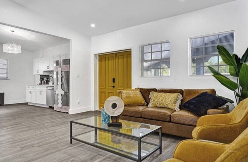 Ives Estates House | Large house with style and comfort.