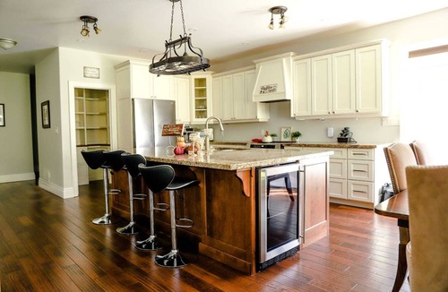 Innisfil Cottage | Large Innisfil Lakeview Cottage with steps to Lake Simcoe
