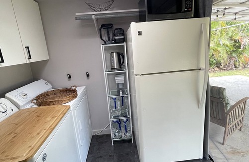 Enchanted Lake Apartment | LARGE KAILUA STUDIO