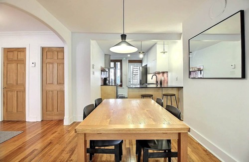 Haute-Ville Apartment | Large kitchen & 2 cozy bedrooms above a cafe
