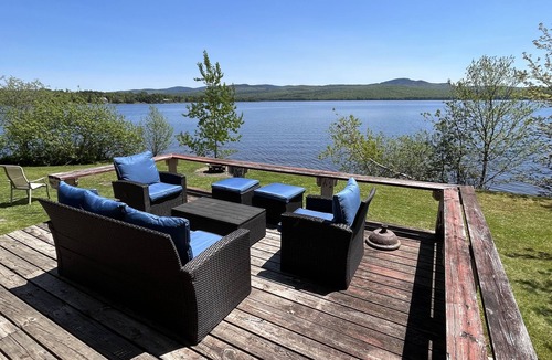 Pittsburg Cabin | Large lake front cabin with mountain views!