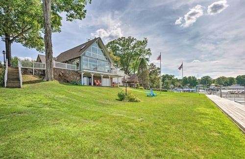 Paw Paw House | Large Lake House: Expansive View
