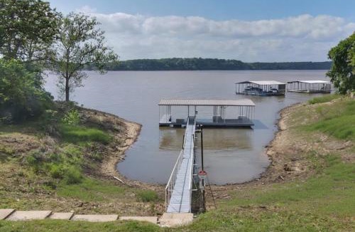 Grove House | Large Lakefront Home | Pool, Hot Tub & Boat Dock