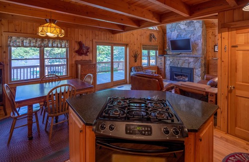 Oquossoc House | Large Lakefront Home