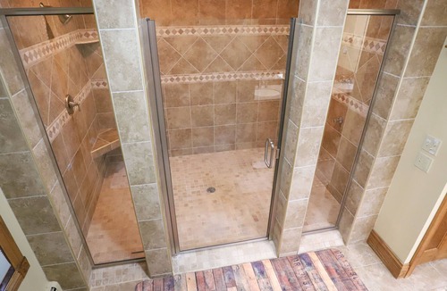 Lake Cottage | Large lakefront house with indoor pool & hot tub!