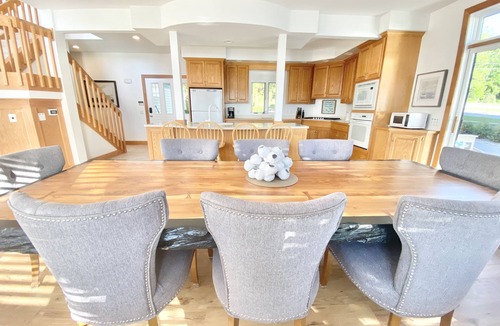 Rushville Cabin | Large Lakefront Lodge on Canandaigua Lake Sleeps 22 Guests!