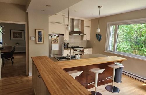 La Cite-Limoilou House | Large, light-filled house, ideally located (1 month minimum)