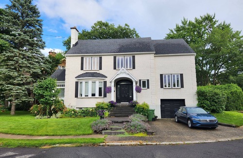 La Cite-Limoilou House | Large, light-filled house, ideally located (1 month minimum)