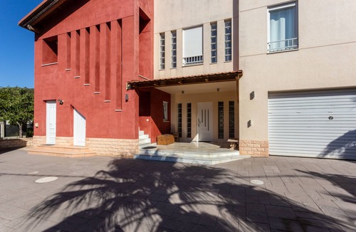 Calafell Apartment | Large loft apartment in a quiet area only 8 minutes to the beach promenade