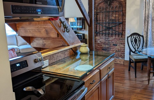 Utica Apartment | Large Loft Apartment