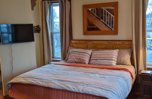 Utica Apartment | Large Loft Apartment