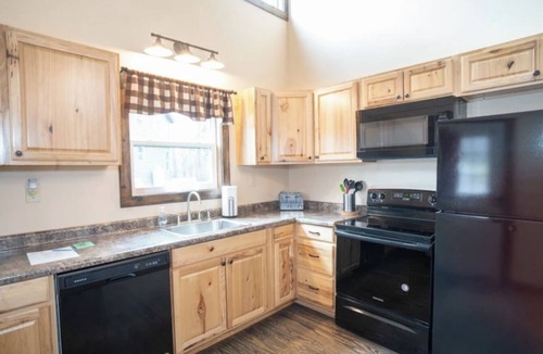 Attica House | Large Lofted Three Bedroom Villa w/3 Baths including a King Suite