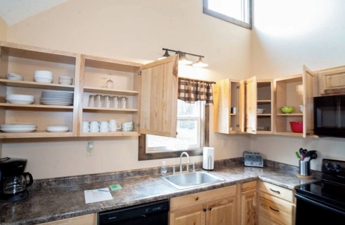 Attica House | Large Lofted Three Bedroom Villa w/3 Baths including a King Suite