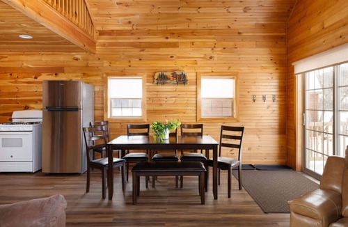 Bethlehem Cabin | Large Log Cabin for Groups