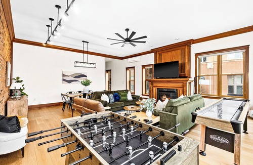 Downtown - Waterfront Condo | Large Lux Condo, Lakeview, Canal Park, Game Tables, Sleeps 8