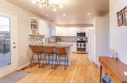 Castle Rock House | Large Luxurious Home Breathtaking Views w/FirePit