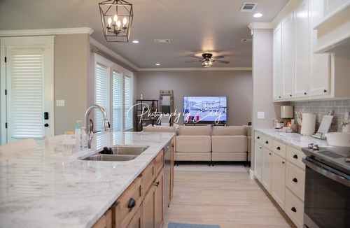 San Angelo House | Large & Luxurious in Bentwood Country Club near Lake Nasworthy. 4 bdrm/2.5 bath