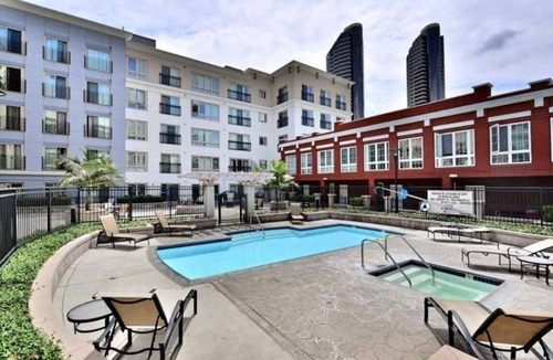 Pacific Terrace Condo | Large Luxury Gaslamp Condo: Pool, In-Unit Laundry & Parking