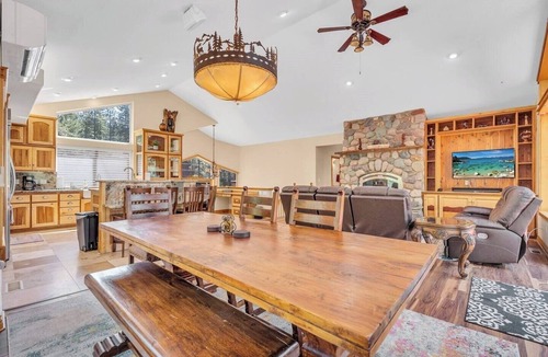 Country Club Estates House | Large Luxury Home Convenient to 3 Ski Resorts! A/C for Summer!