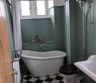 Trowbridge House | Large Manor House near Bath