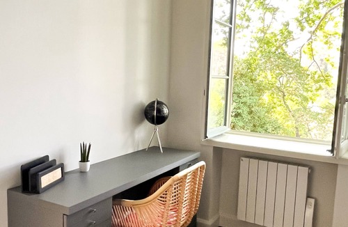 Castries Apartment | Large Mas in a natural area, Splendid apartment "Au Vert