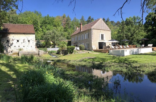Aulnay-la-Riviere House | Large mill, 8 bedrooms, pool, spa, tennis, pétanque, billiards, pond,