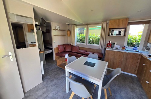 Aubenas House | Large mobile home Aubenas