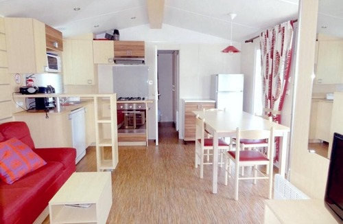 Gastes House | Large mobile homes sleeping 8 with air conditioning in a holiday village