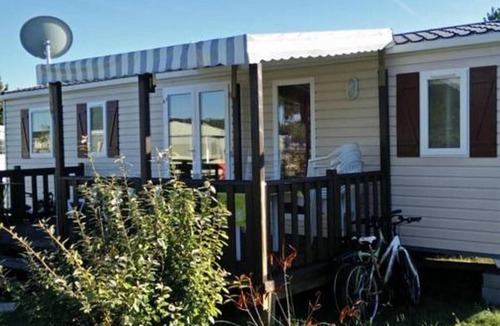 Gastes House | Large mobile homes sleeping 8 with air conditioning in a holiday village
