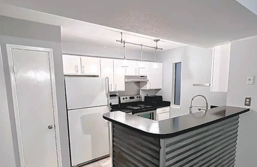 Parker Lane Condo | Large Modern 2 Bed/2 Bath -7 min DT in Central ATX