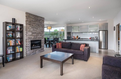 Rainbow Point House | Large Modern home, great location & has WiFi