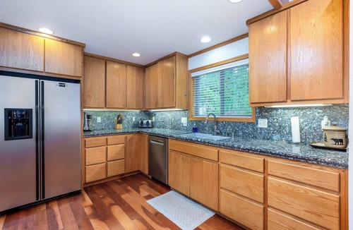 Crescent Cabin | Large Mountain Home Near Crescent, Odell & Crater Lakes. Family Reunion Home!