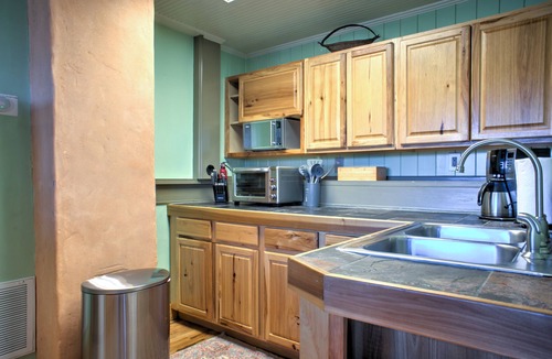 Swannanoa Apartment | Large Mountain Views Hiking 25Mins to DT A-Ville Nature Emersion Deck