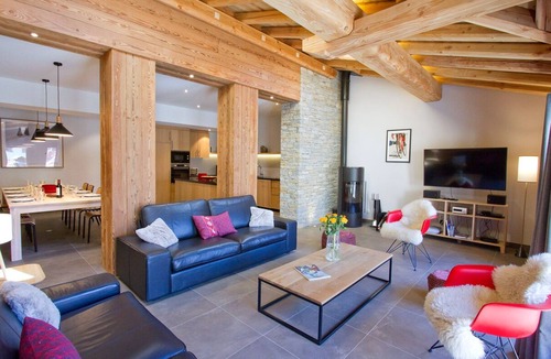Mont-de-Lans Ski Chalet | Large new chalet in the center of Deux Alpes - indoor pool and sauna