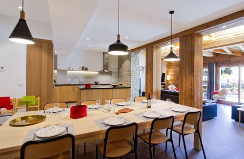 Mont-de-Lans Ski Chalet | Large new chalet in the center of Deux Alpes - indoor pool and sauna