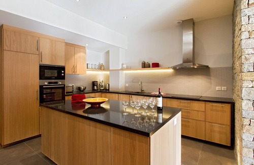 Mont-de-Lans Ski Chalet | Large new chalet in the center of Deux Alpes - indoor pool and sauna