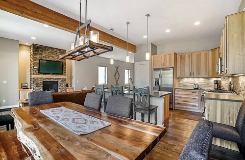 Winter Park House | Large New Townhome w/Private Hot Tub + Bus Stop + 8 Beds