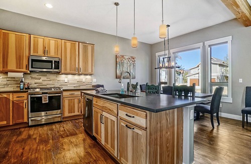 Winter Park House | Large New Townhome w/Private Hot Tub + Bus Stop + 8 Beds