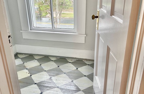 Cape Charles House | Large newly renovated Cape Victorian 5 blocks from the beach, sleeps 12