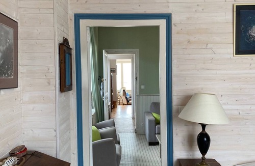 Langrune-sur-Mer Villa | Large Norman house right by the sea on the landing beaches