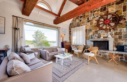 Saint-Pabu Ski Chalet | Large oceanfront house with garden for 12