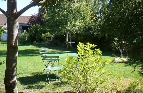 Briare House | Large old character house on the port, with garden, 1h40 from Paris