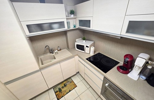 Greoux-les-Bains Apartment | Large one-bedroom apartment - 2 people - elevator - terrace - parking