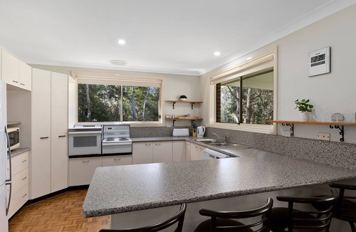 Tumbi Umbi House | Large open spaces on Acres