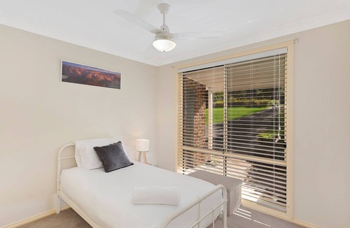 Tumbi Umbi House | Large open spaces on Acres