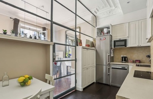 Arts-et-Metiers Apartment | Large Parisian apartment