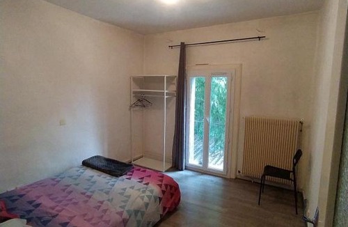 Aiguelongue House | Large Peaceful Room