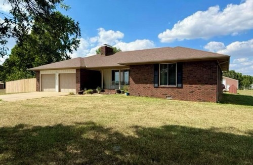 Jenkins House | Large pet friendly country home