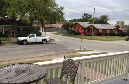 Fort Worth Cultural District House | Large Pet Friendly House Walking Distance To Will Rodgers Stadium/Arena