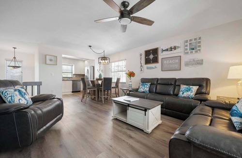 Siesta Key House | Large Pool Home- Blocks from Siesta Key Beach